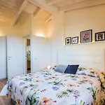 Squarcialupi Apartment *