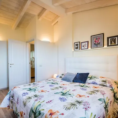 Squarcialupi Apartmán *