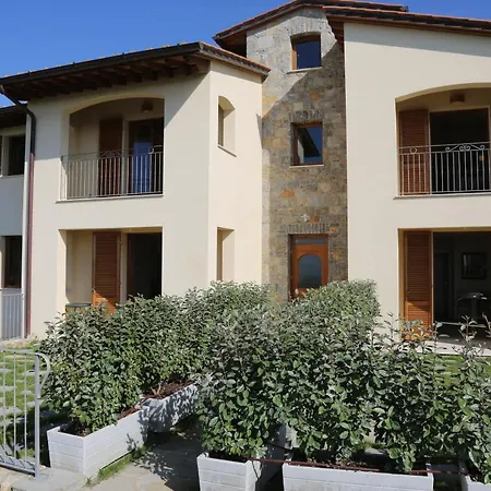 Squarcialupi Apartment *